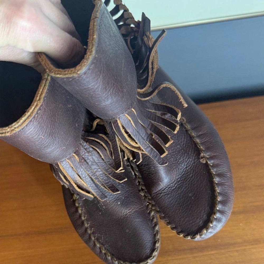 Manitobah Mukluks Okotoks boots in a brown or cocoa grain leather finish new !! - Picture 6 of 9